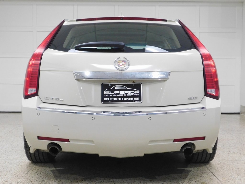 Cadillac CTS Sport Wagon 3.6L Performance AWD 2010