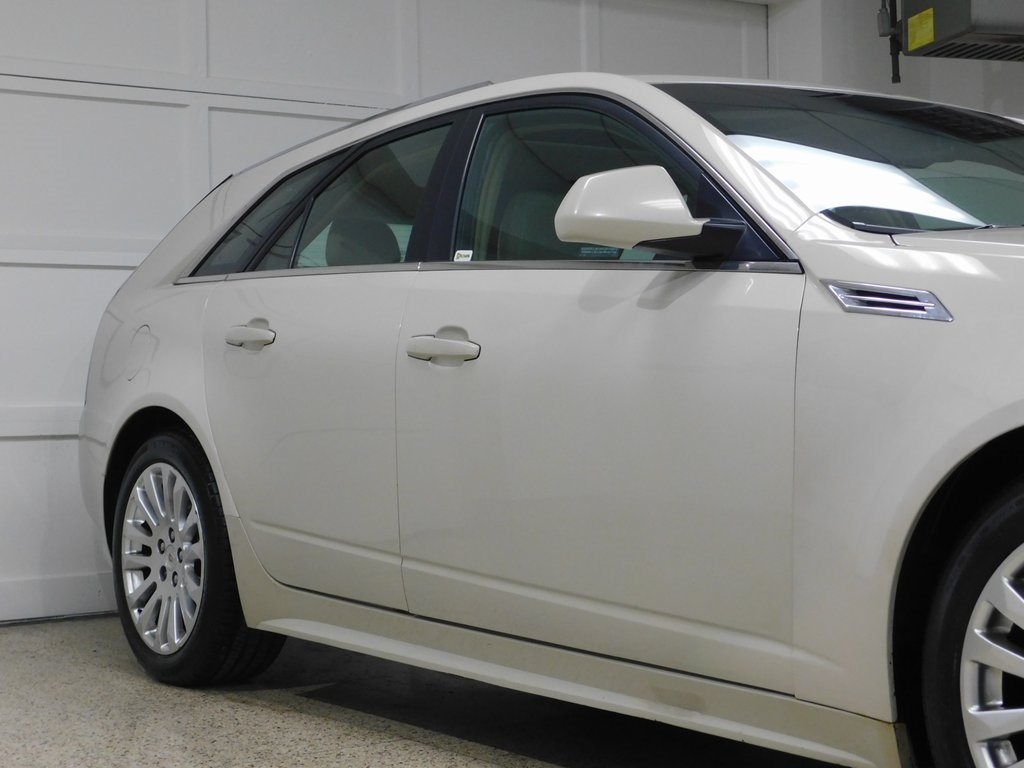 Cadillac CTS Sport Wagon 3.6L Performance AWD 2010