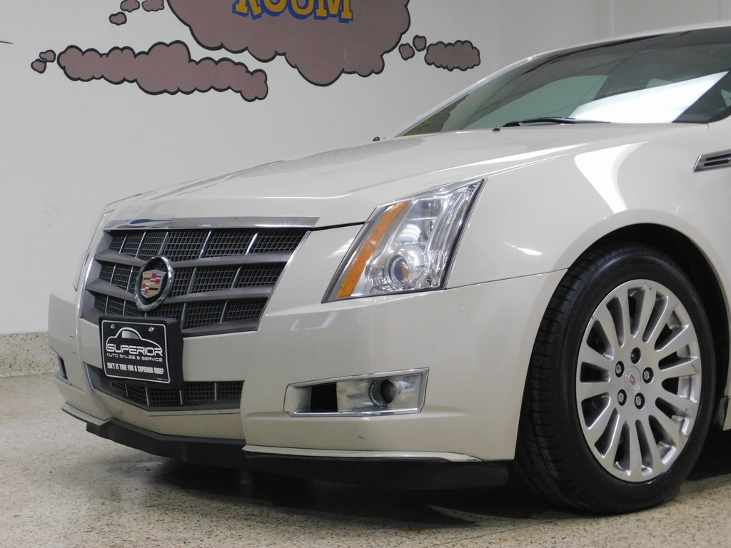 Cadillac CTS Sport Wagon 3.6L Performance AWD 2010
