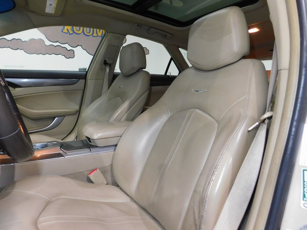 Cadillac CTS Sport Wagon 3.6L Performance AWD 2010