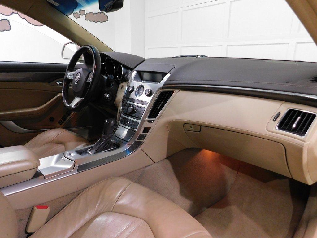 Cadillac CTS Sport Wagon 3.6L Performance AWD 2010