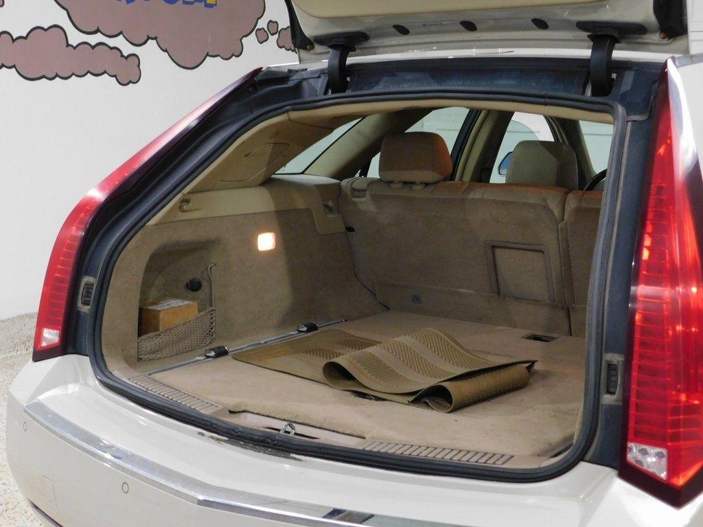 Cadillac CTS Sport Wagon 3.6L Performance AWD 2010