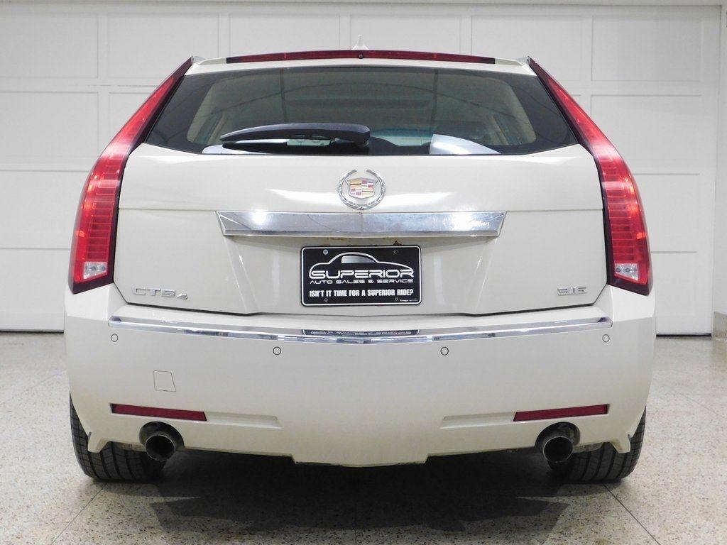 Cadillac CTS Sport Wagon 3.6L Performance AWD 2010