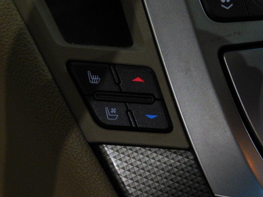 Cadillac CTS Sport Wagon 3.6L Performance AWD 2010