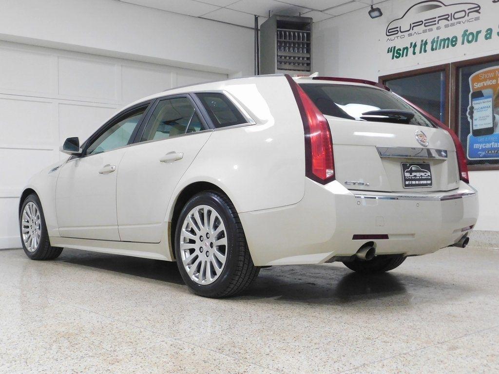 Cadillac CTS Sport Wagon 3.6L Performance AWD 2010