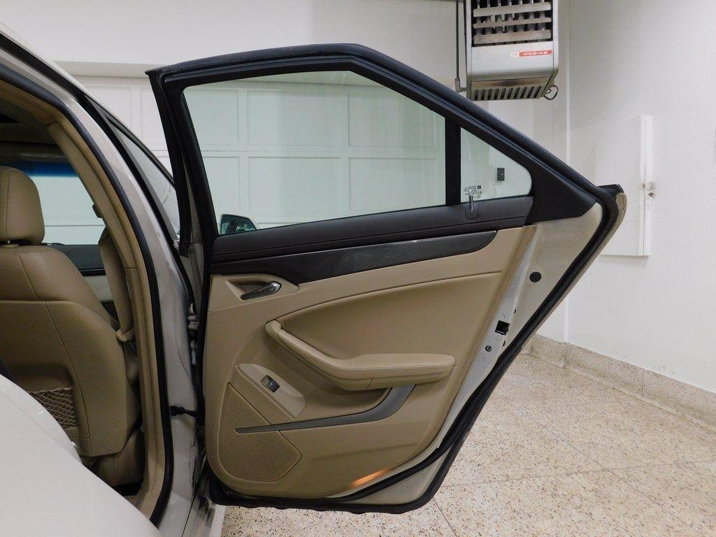 Cadillac CTS Sport Wagon 3.6L Performance AWD 2010