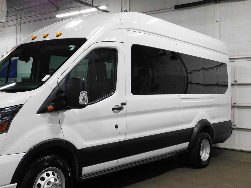 Ford Transit 350 Wagon HD High Roof XLT Sliding Pass. 148 WB EL 2023