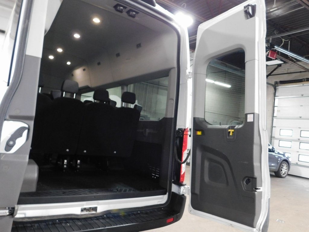 Ford Transit 350 Wagon HD High Roof XLT Sliding Pass. 148 WB EL 2023