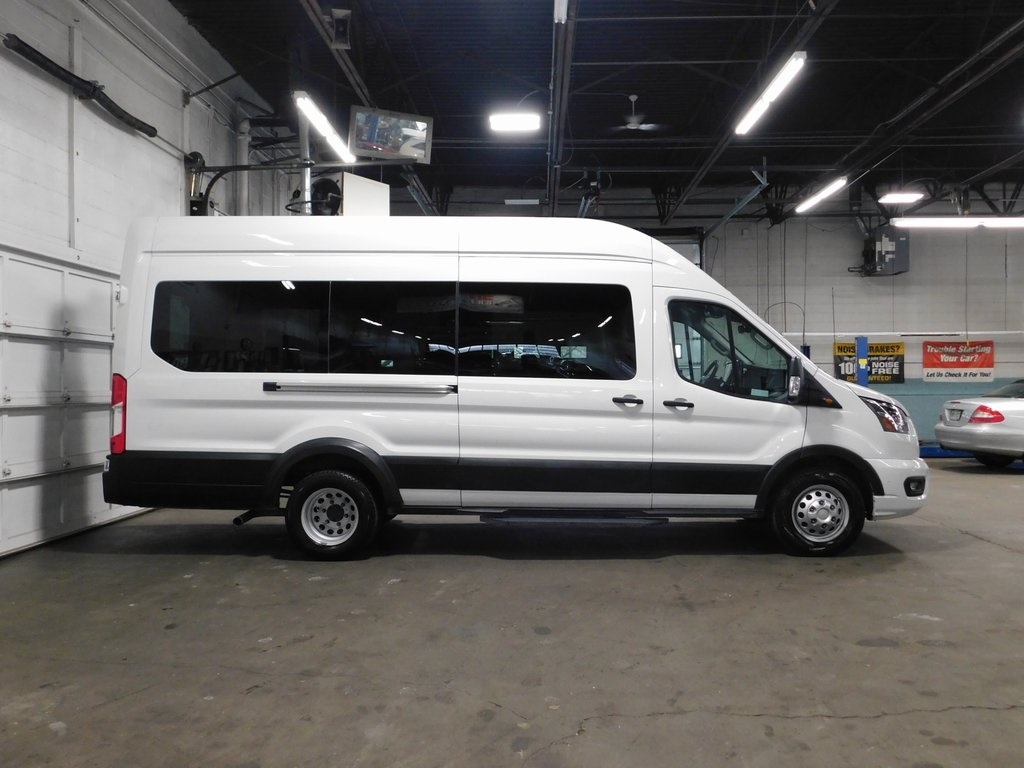Ford Transit 350 Wagon HD High Roof XLT Sliding Pass. 148 WB EL 2023