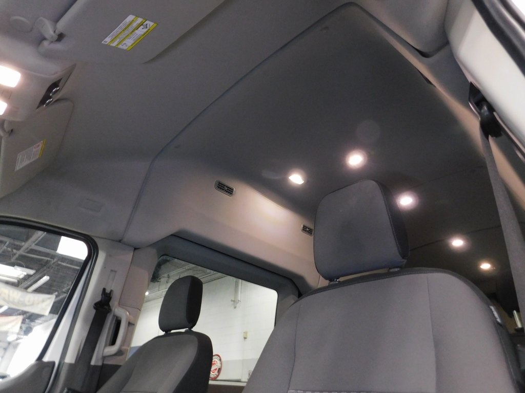 Ford Transit 350 Wagon HD High Roof XLT Sliding Pass. 148 WB EL 2023