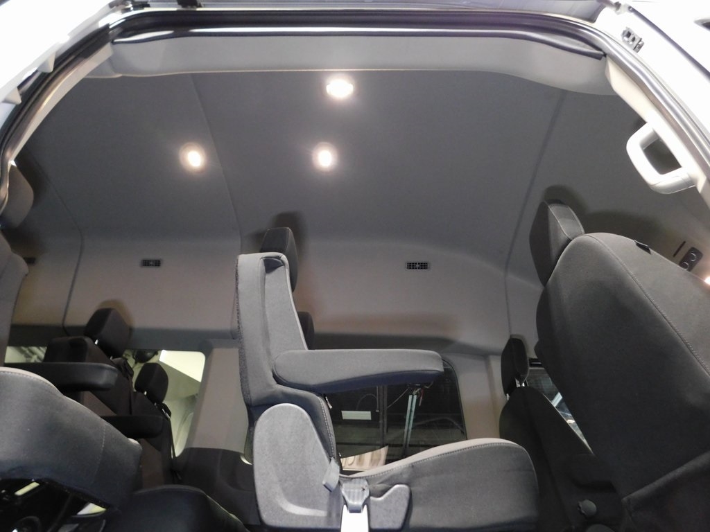 Ford Transit 350 Wagon HD High Roof XLT Sliding Pass. 148 WB EL 2023