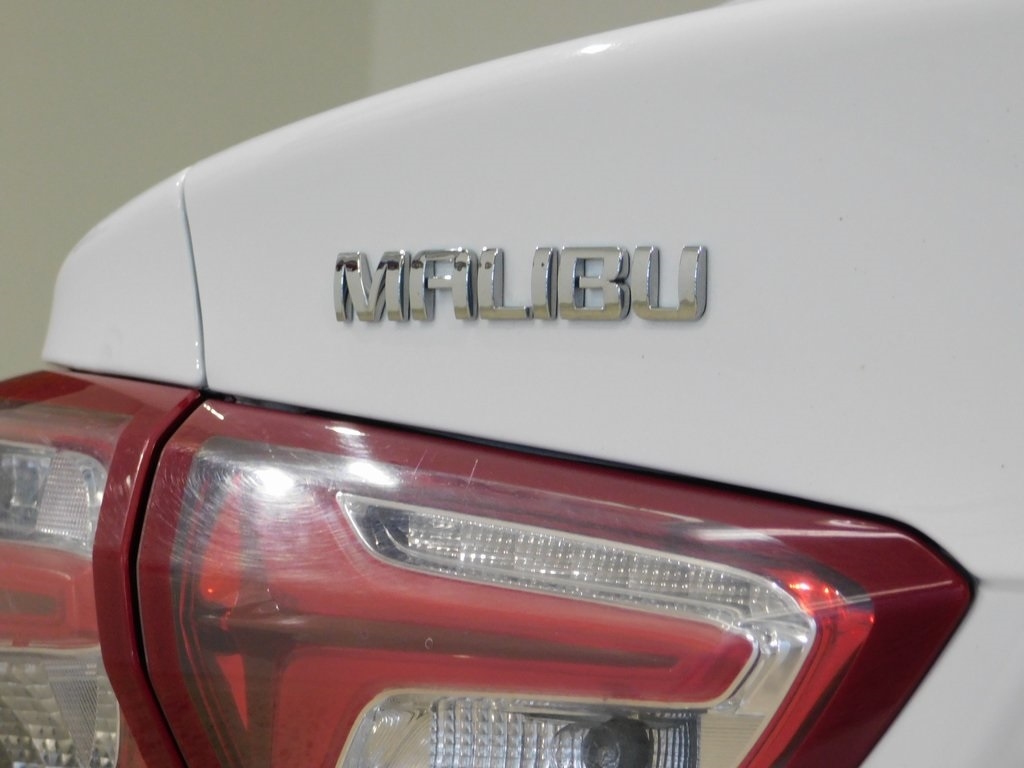 Chevrolet Malibu  2022