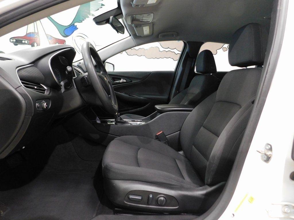 Chevrolet Malibu  2022