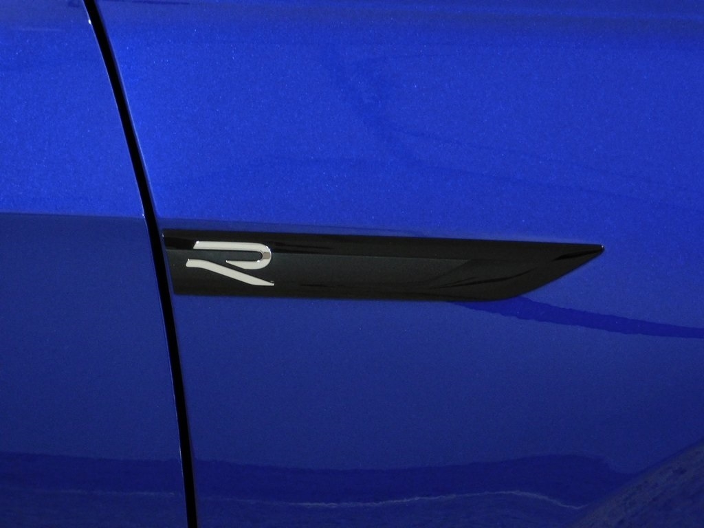 Volkswagen Golf R  2024