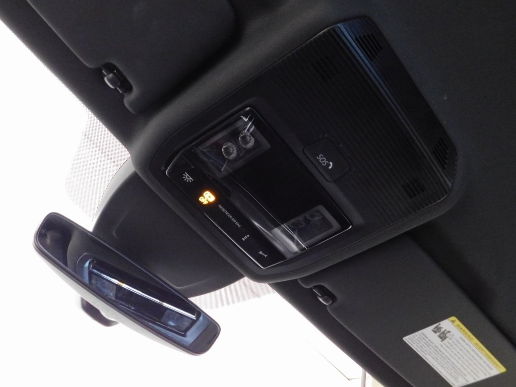 Volkswagen Golf R  2024