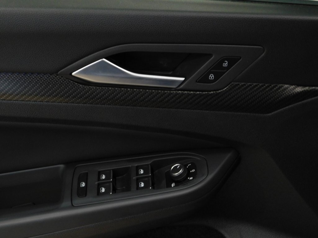 Volkswagen Golf R  2024