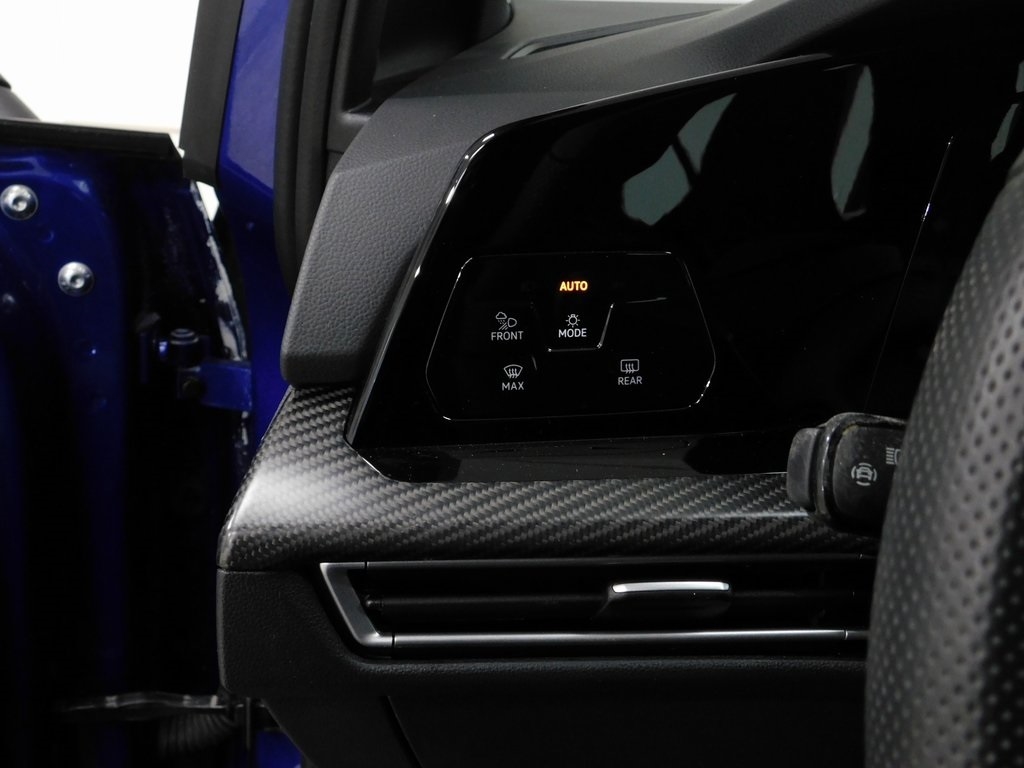 Volkswagen Golf R  2024