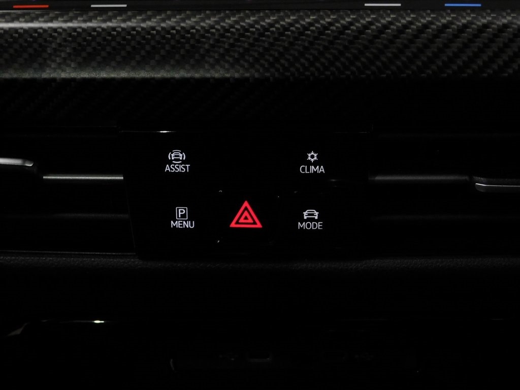 Volkswagen Golf R  2024