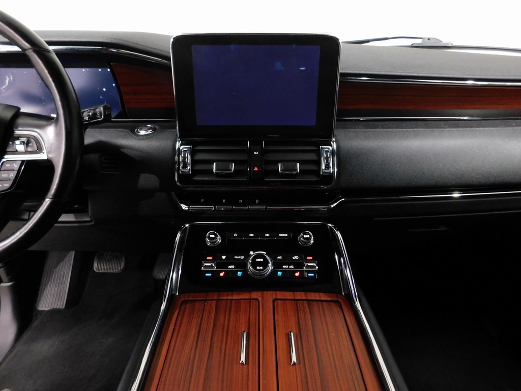 Lincoln Navigator L  2021