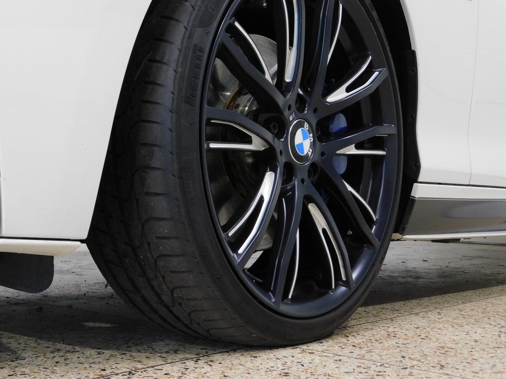 BMW 2-Series M235i xDrive Convertible 2016