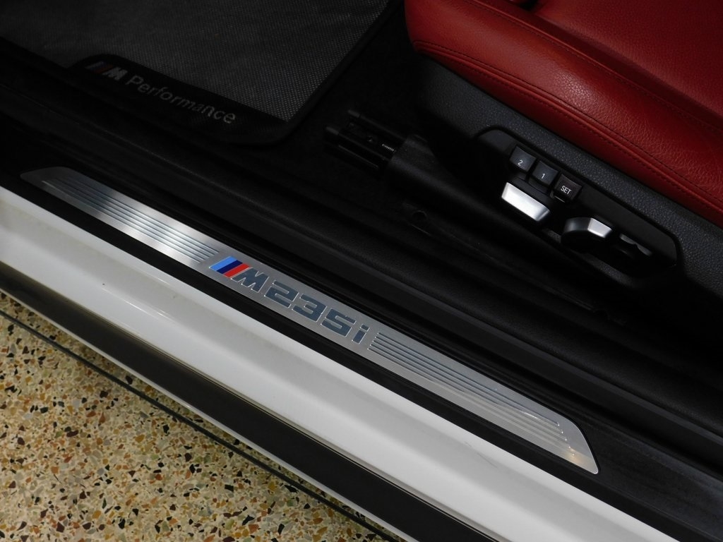 BMW 2-Series M235i xDrive Convertible 2016