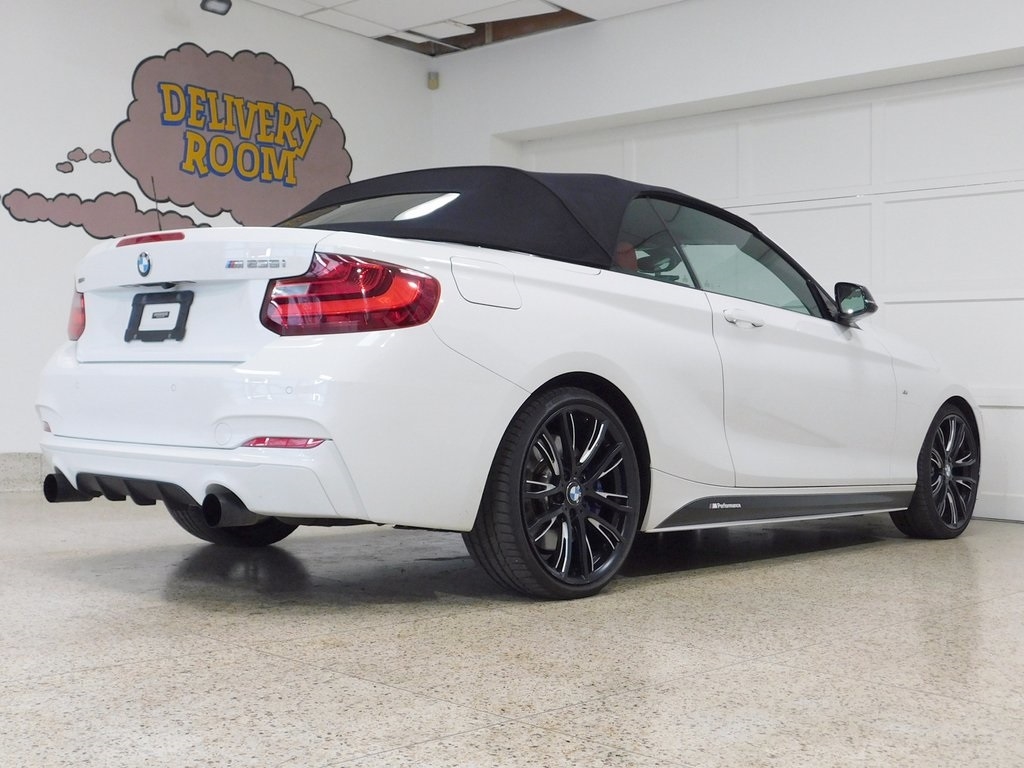 BMW 2-Series M235i xDrive Convertible 2016