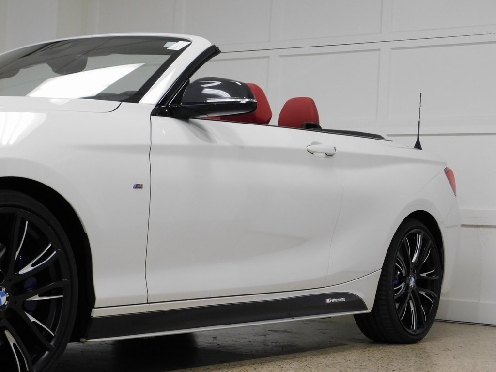 BMW 2-Series M235i xDrive Convertible 2016
