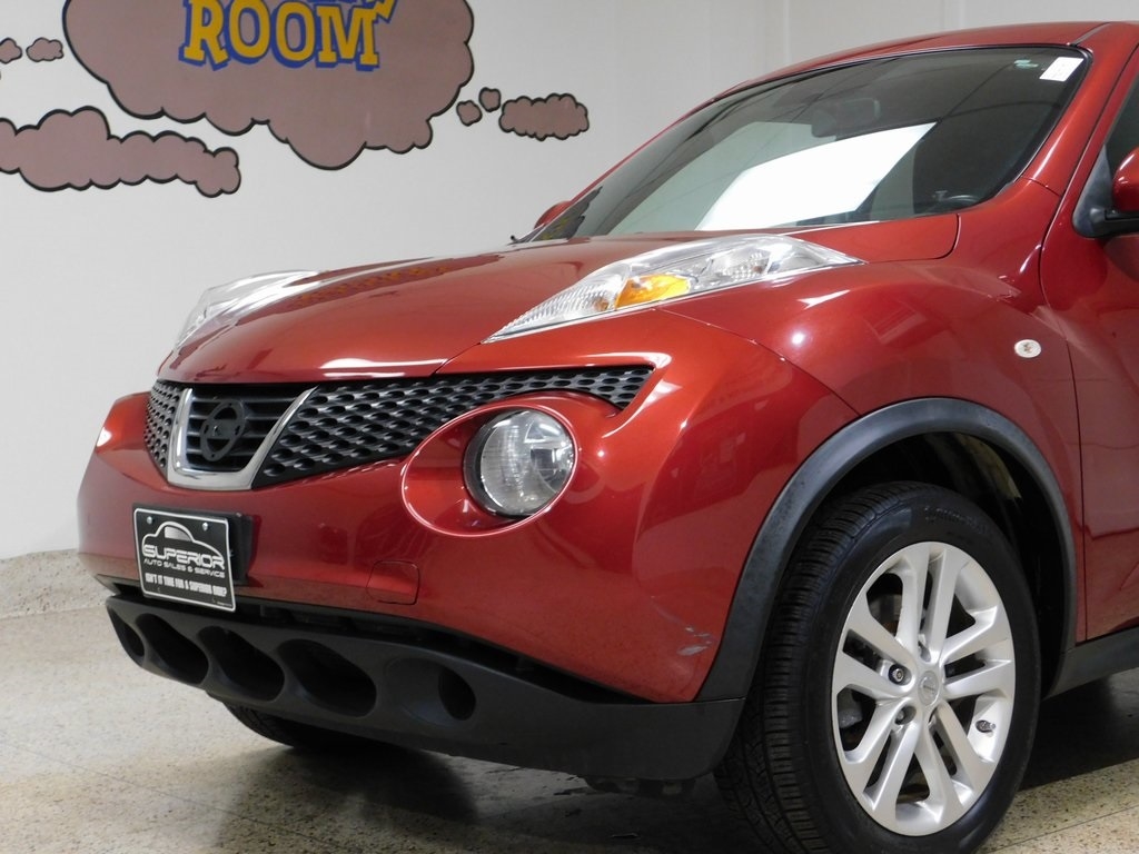 Nissan Juke S FWD 2013