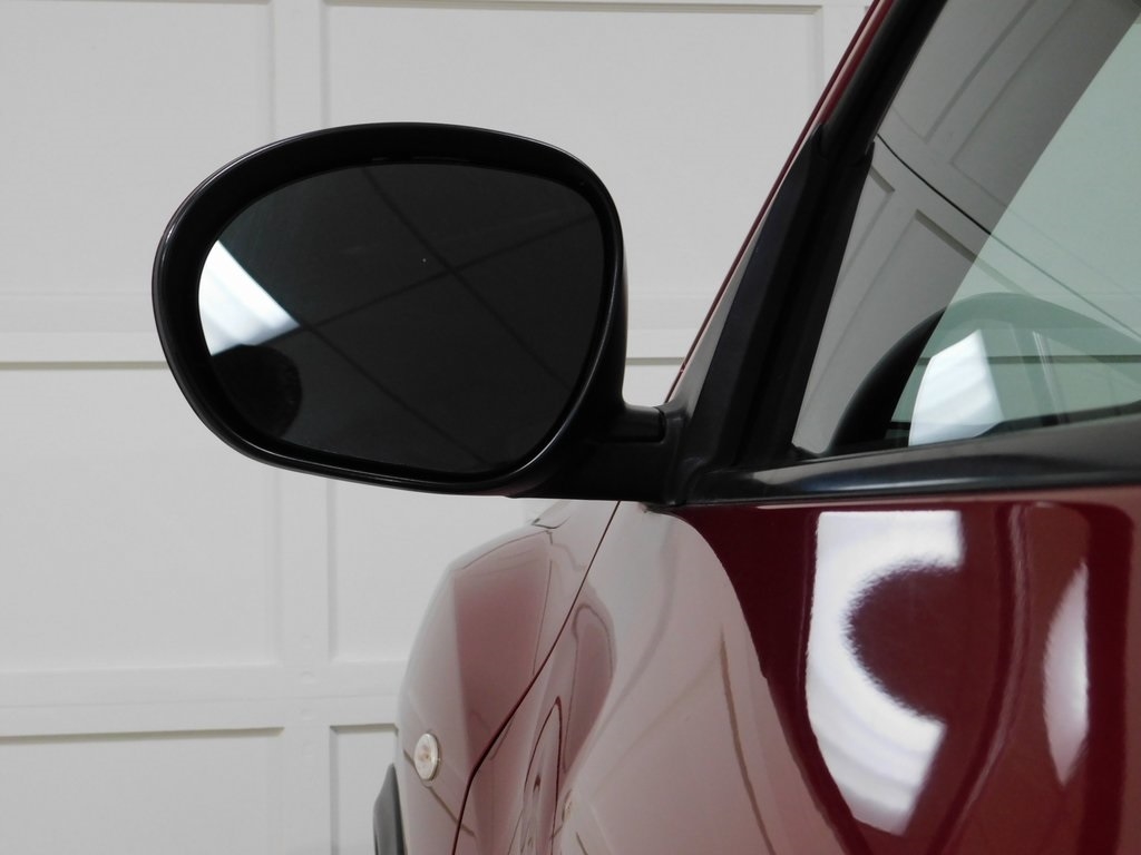 Nissan Juke S FWD 2013