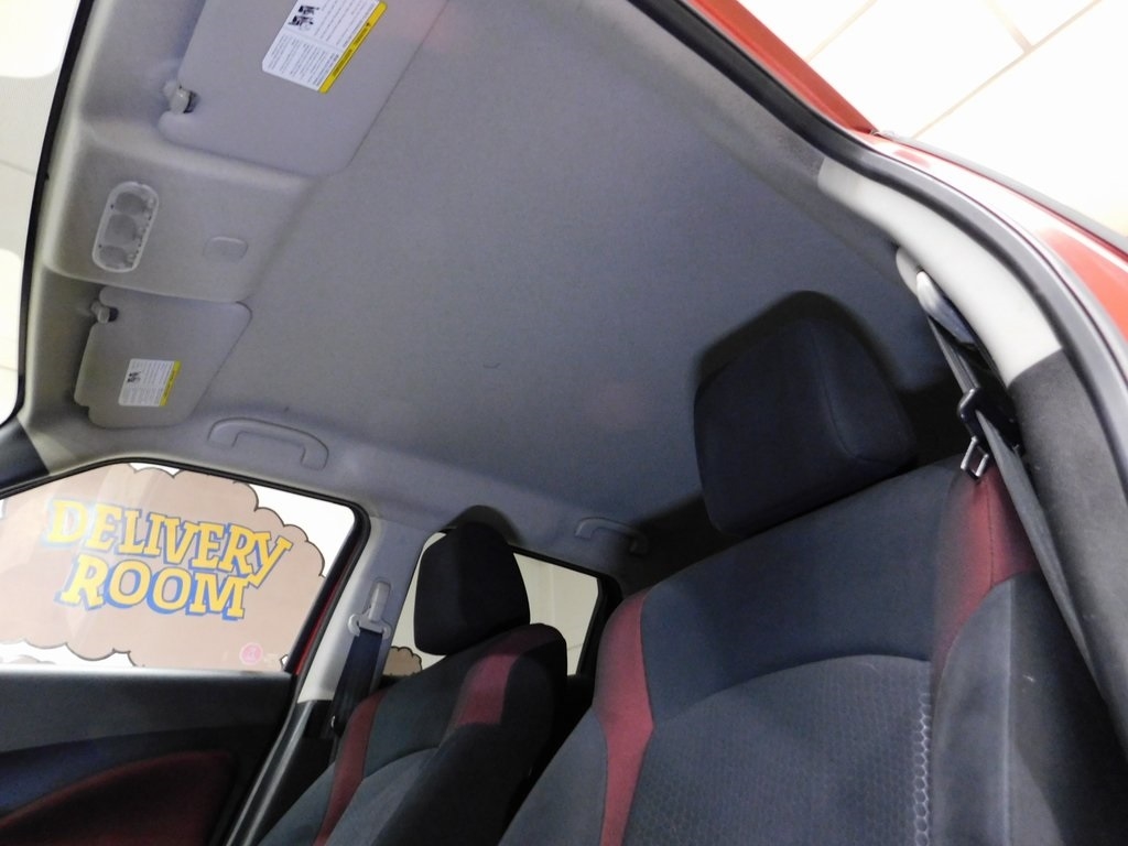 Nissan Juke S FWD 2013