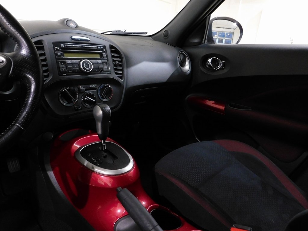 Nissan Juke S FWD 2013