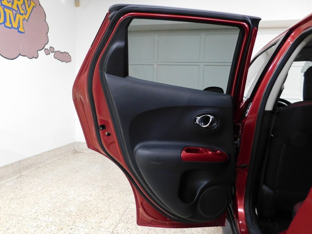 Nissan Juke S FWD 2013