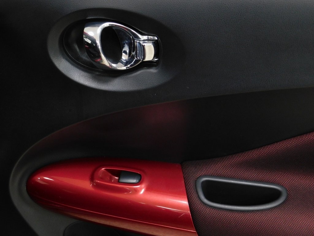 Nissan Juke S FWD 2013