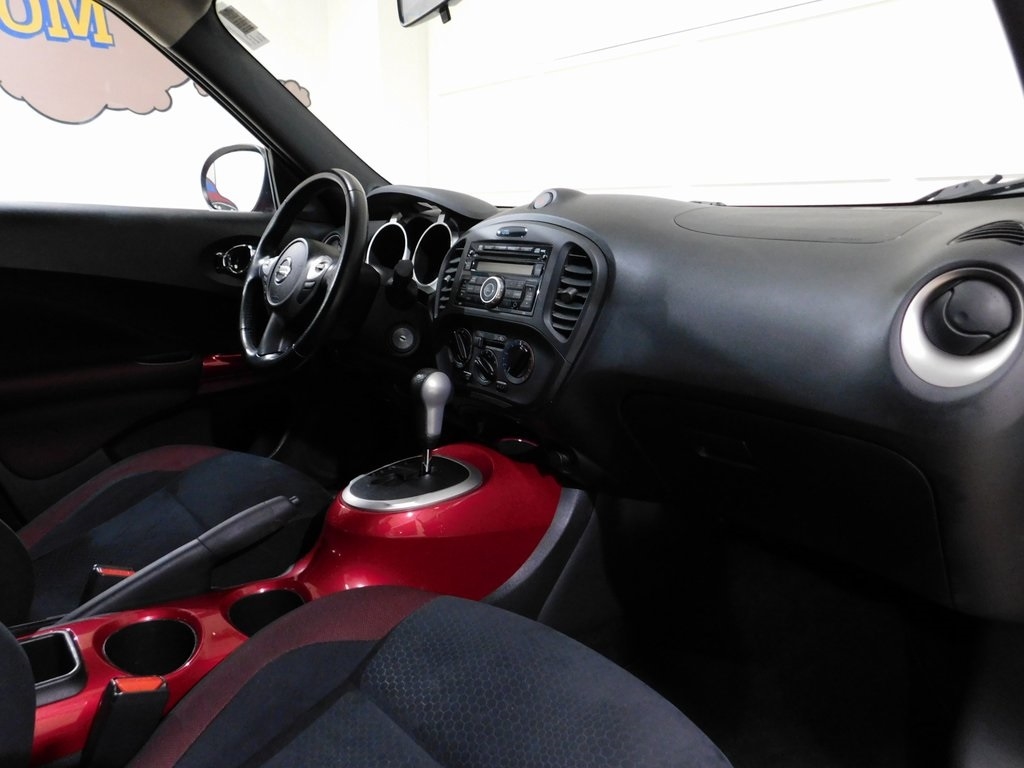 Nissan Juke S FWD 2013