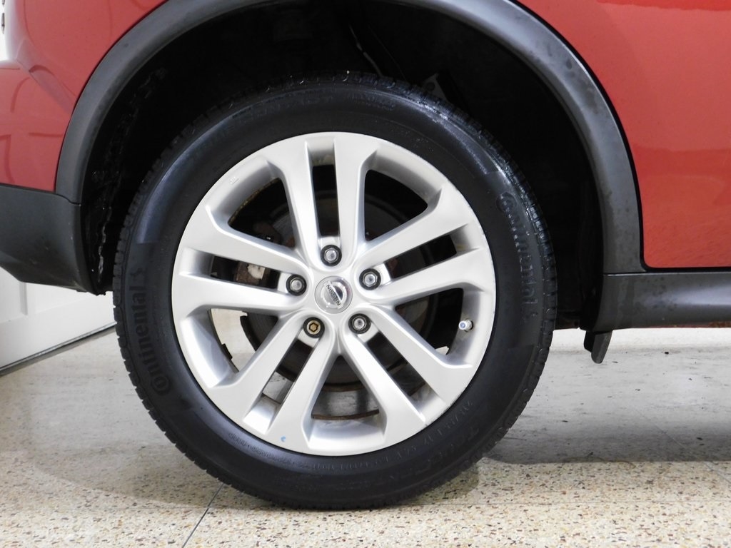 Nissan Juke S FWD 2013