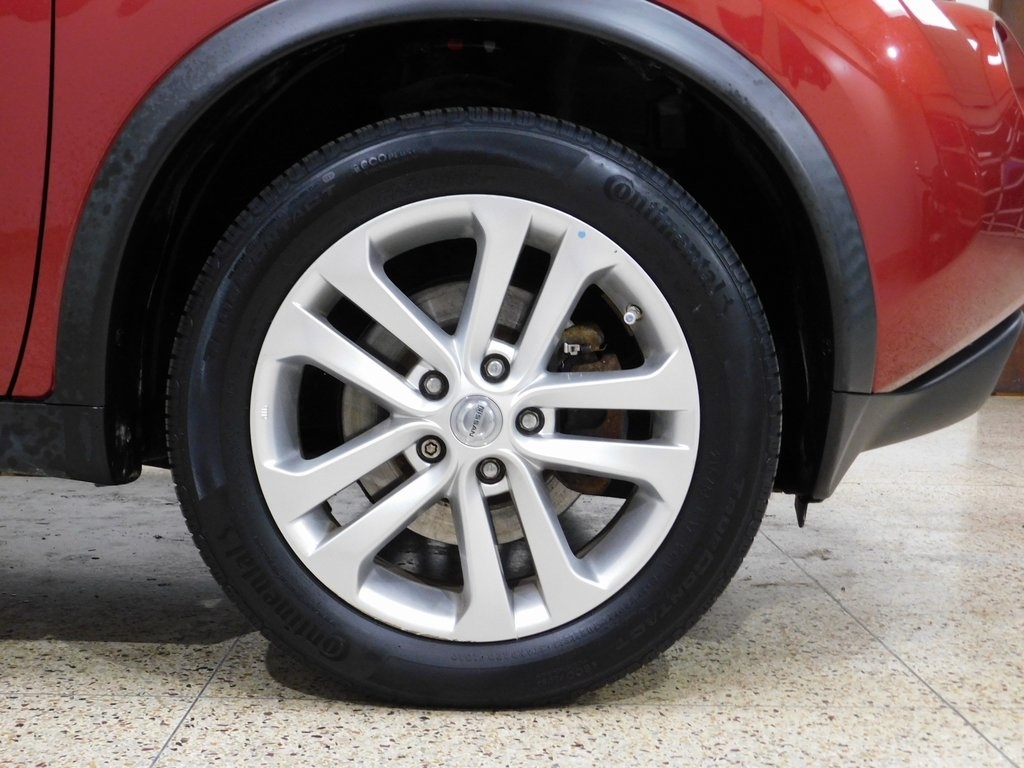 Nissan Juke S FWD 2013