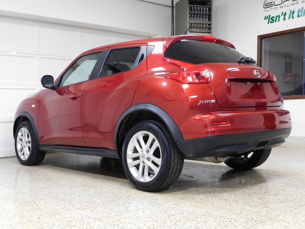Nissan Juke S FWD 2013