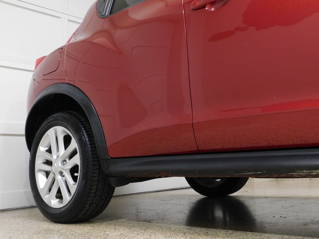 Nissan Juke S FWD 2013