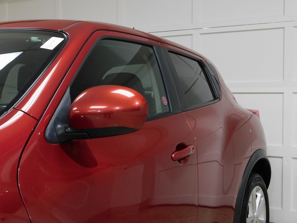 Nissan Juke S FWD 2013