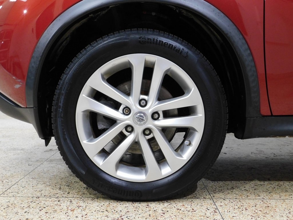 Nissan Juke S FWD 2013