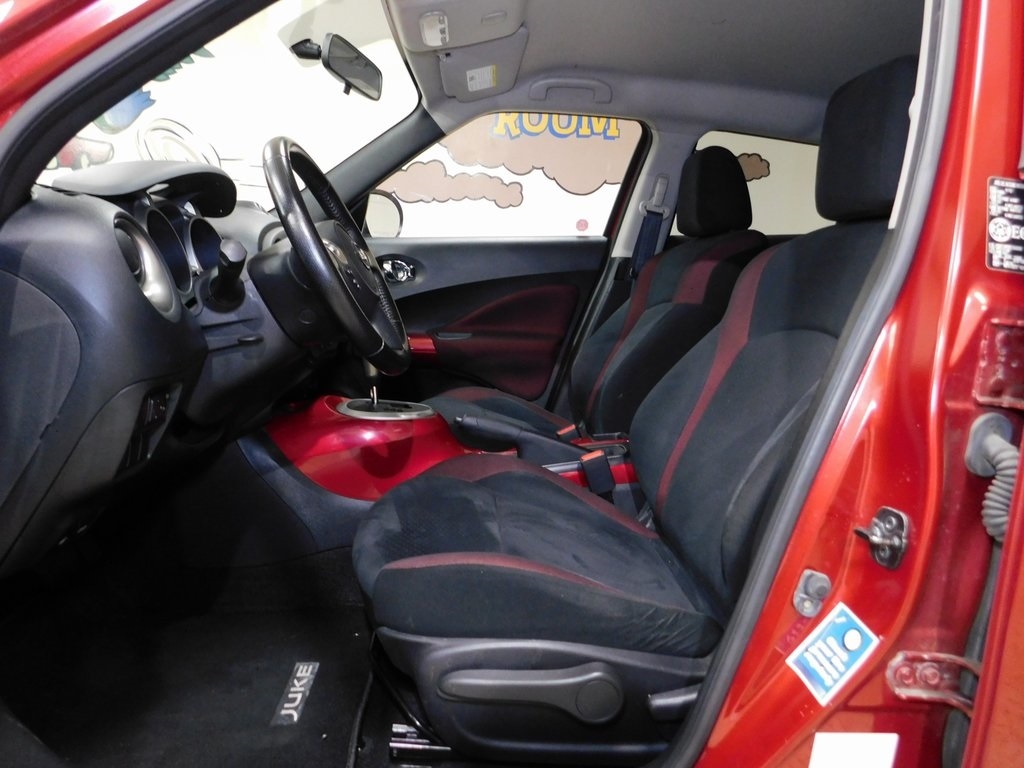 Nissan Juke S FWD 2013