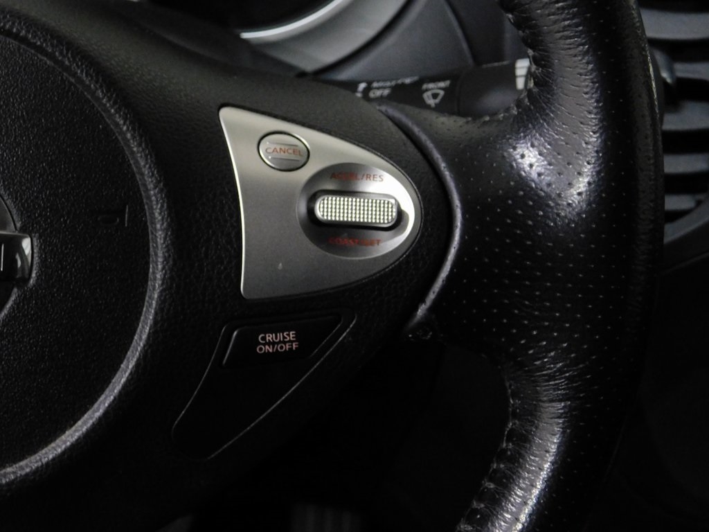 Nissan Juke S FWD 2013