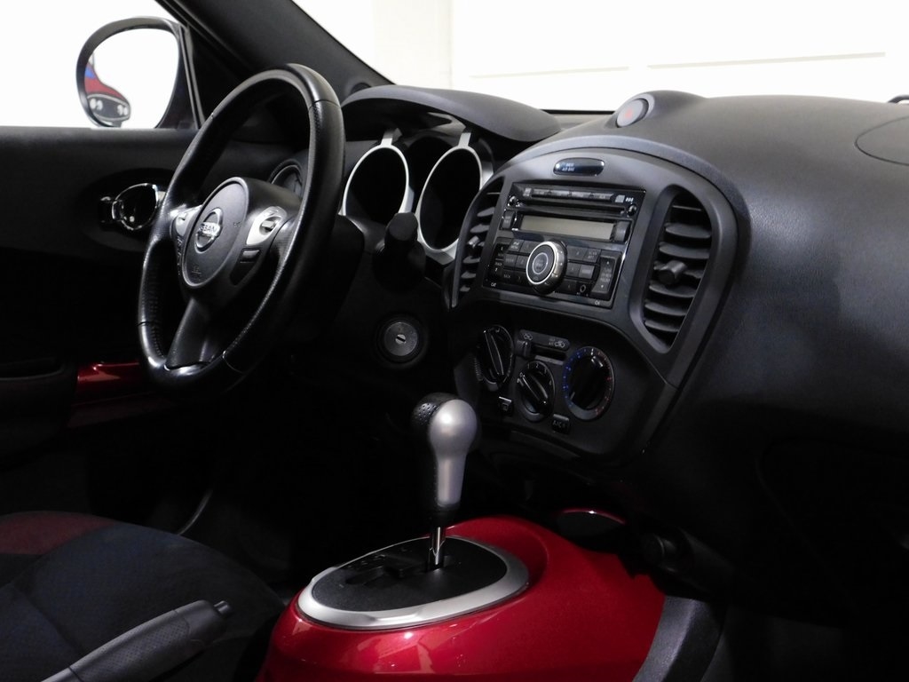 Nissan Juke S FWD 2013