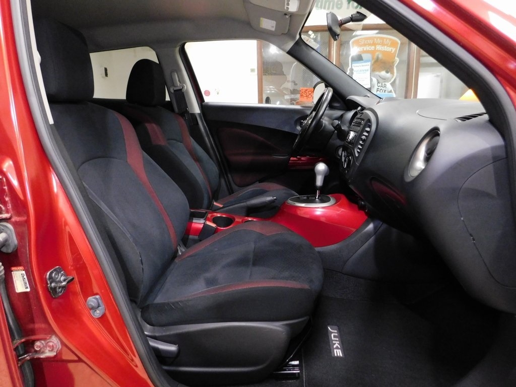 Nissan Juke S FWD 2013