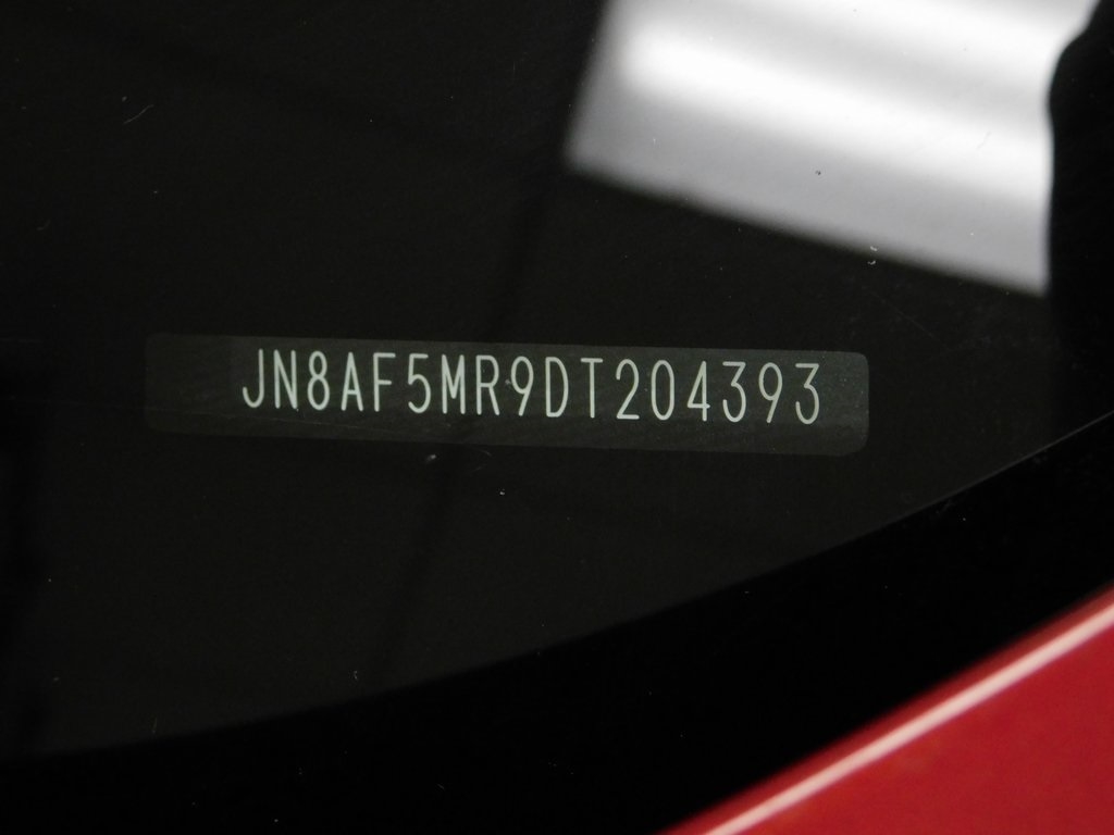 Nissan Juke S FWD 2013