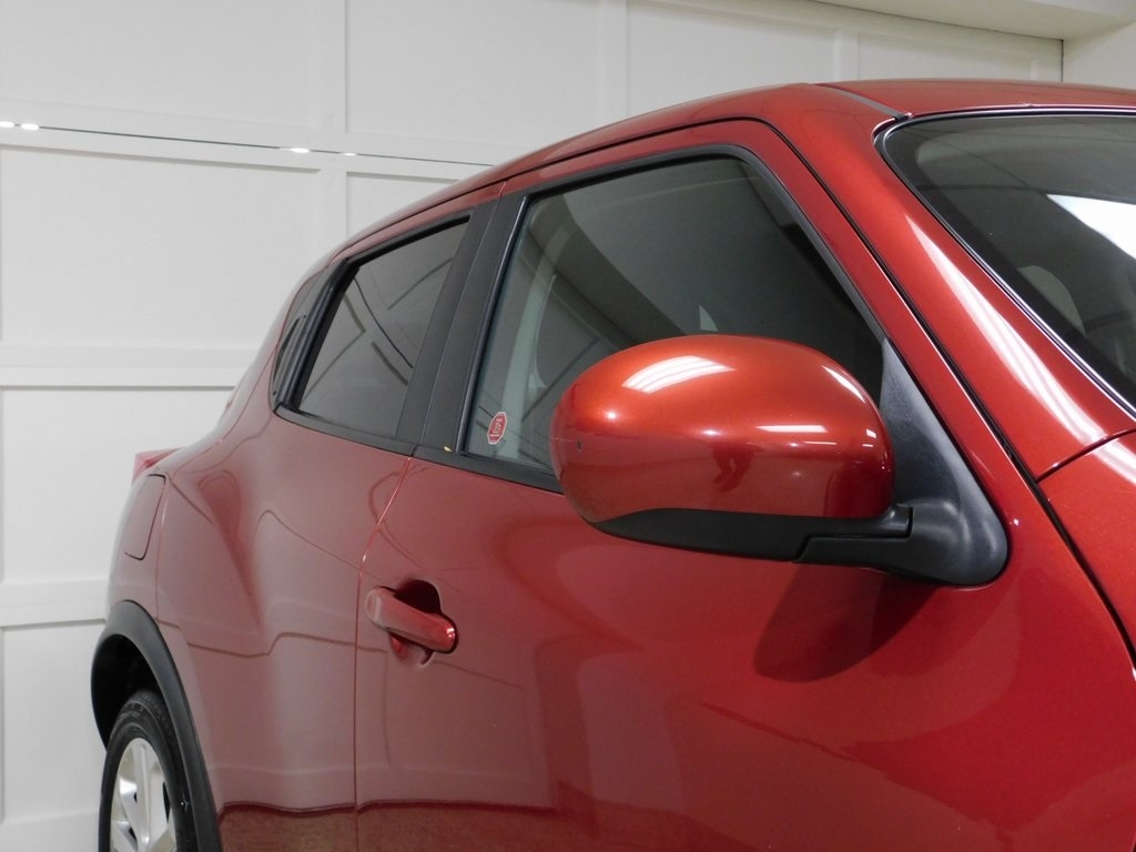 Nissan Juke S FWD 2013