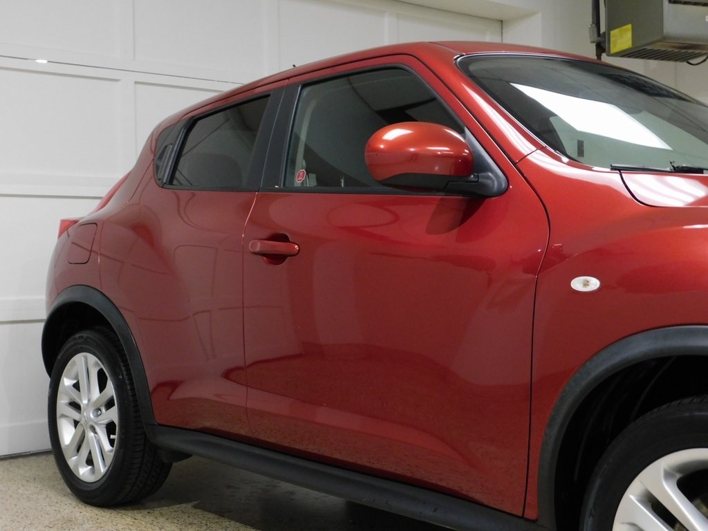 Nissan Juke S FWD 2013