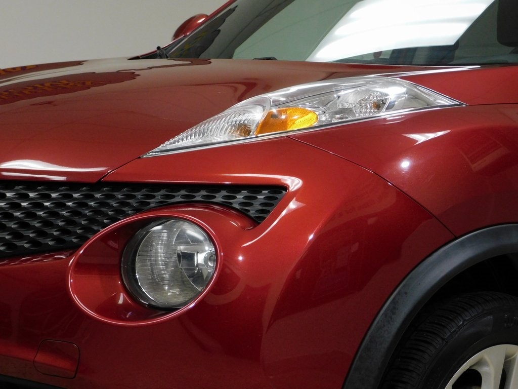 Nissan Juke S FWD 2013