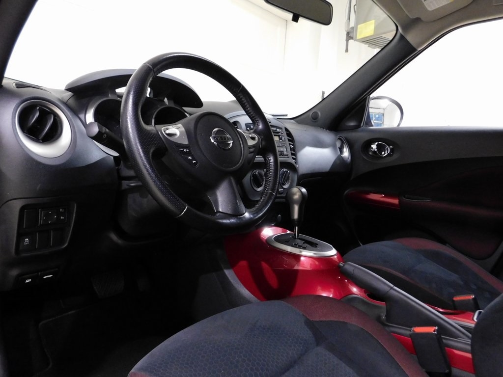 Nissan Juke S FWD 2013