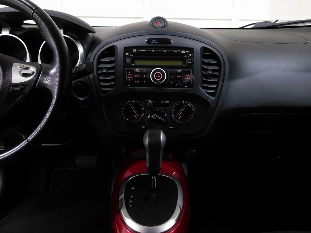 Nissan Juke S FWD 2013